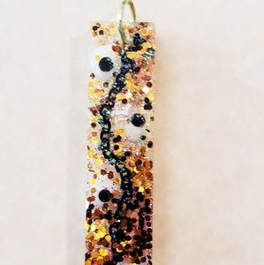 Resin pendant